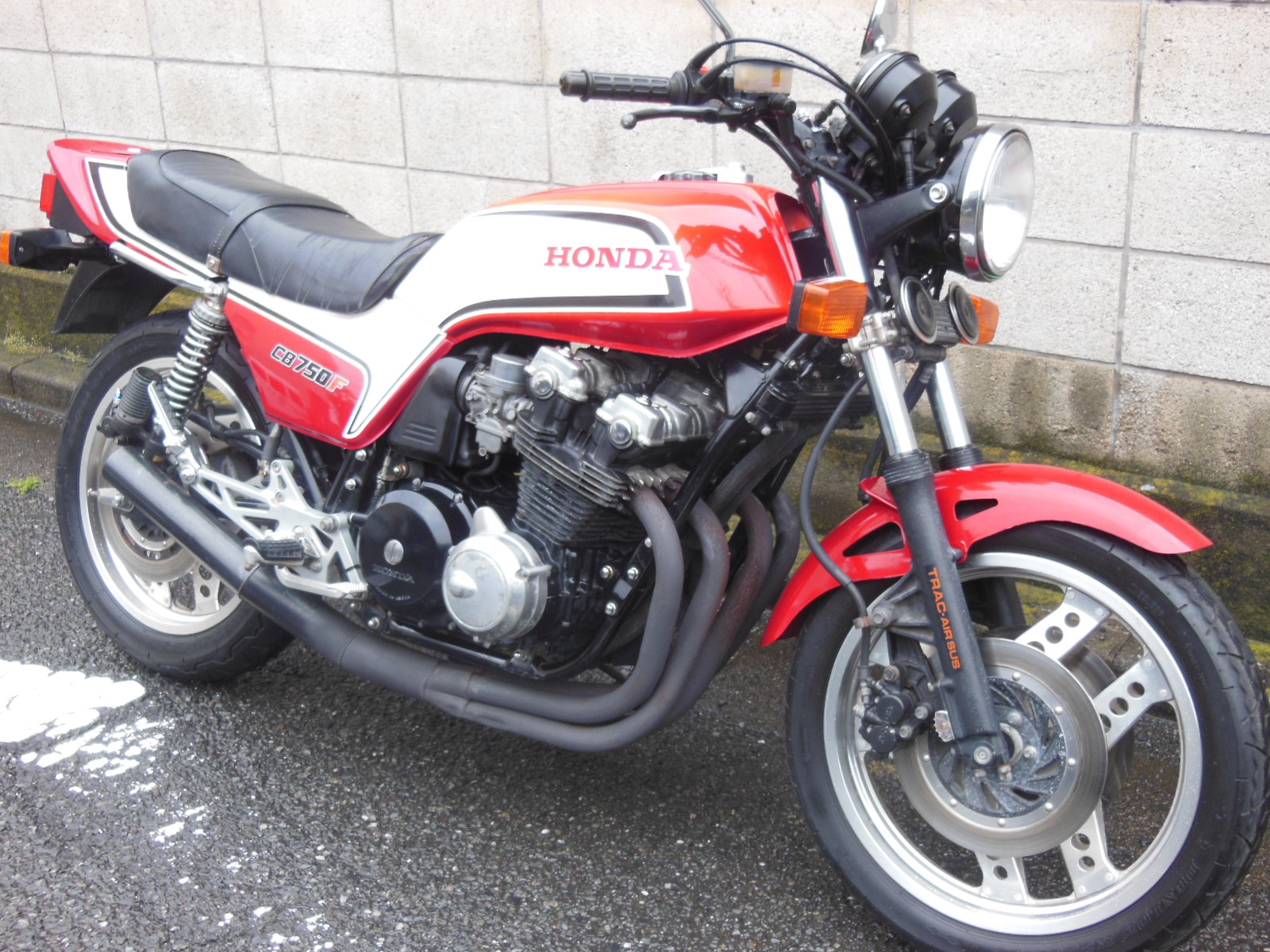 HONDA CB750FB 画像2